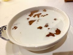 冰花炖桃膠-景月阁空中食府(希尔顿酒店)