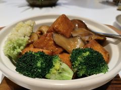 日式花菇豆腐煲-T館·花园艺术餐厅