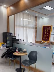 -靓芙泉专研痘痘肌