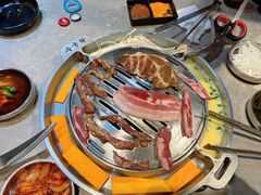 -哈哈碳都·牛肋条无限自助烤肉(台江万达店)