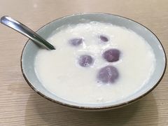 杏仁紫薯汤圆-佰搭果·广式茶餐厅(西华路店)