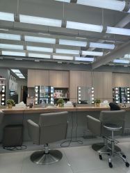 -Z.X HAIR SALON张新美业