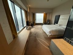 -上海虹桥西郊假日酒店