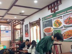-湖南人家湘菜馆(镇江路店)
