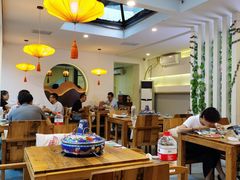 大堂-毛辣果·贵州红酸汤牛肉火锅(西单店)