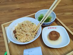 豆浆-万县面馆(高笋塘店)