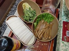 -鸿姐老火锅(静安店)
