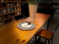 -LEO CAFE