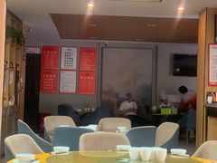 大堂-有红鸡毛店·川菜(建设路店)