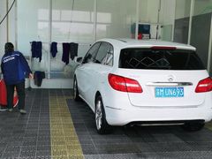 -华胜奔驰宝马奥迪专修连锁(虹梅南路店)