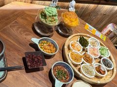 -包整·丝娃娃(一览甲秀楼风景店)