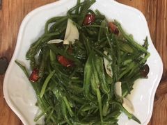 -小锅巴纳西餐厅