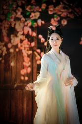 点击看大图 -九月鹰飞汉服摄影工作室