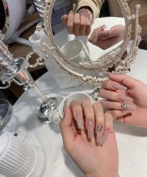 -HUII NAIL绘京美甲美睫会馆