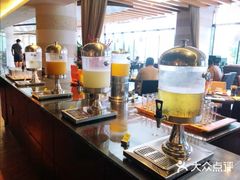 -上海佘山世茂艾美酒店