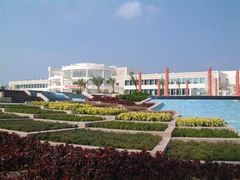 -三亚航空旅游职业学院