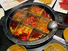 -宽板凳老灶火锅(簋街店)