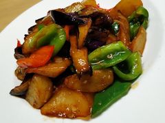 -关东小磨东北菜(上海长风大悦城店)