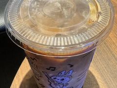 -瑞幸咖啡(华新地铁站地下商业街店)