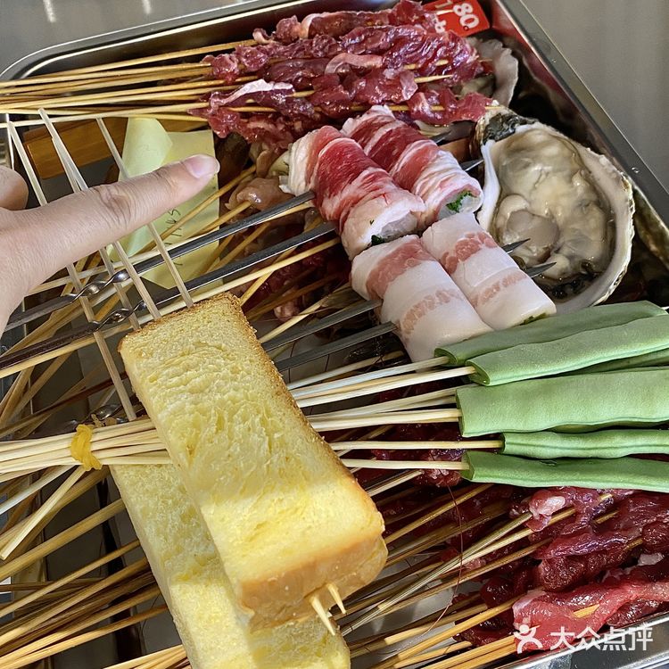 深圳沙井新开的陈双财烧烤，排队也要吃。。。