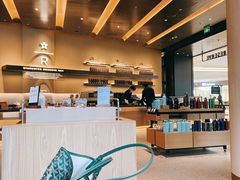 -星巴克臻选(上海合生汇1F店)