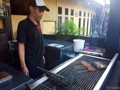-Pundi Pundi Restaurant