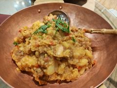 铜锅洋芋焖鸡-小放牛炒菜馆(军校店)