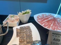 -唯爱KTV聚会餐厅(仙林东城汇店)