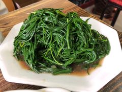 -壹阁胡羊焖饼(特色小吃街店)