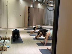 -乐刻瑜伽·普拉提·小瑜荚YogaPod(滨江银泰店)