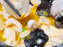 维园特色石锅豆腐-维园悦谱·海派家常菜(乌鲁木齐南路店)