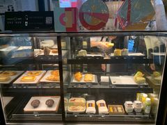 面包甜点陈列柜-星巴克(北京中化大厦店)