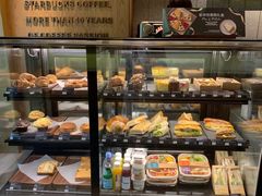 面包甜点陈列柜-星巴克(深圳侨城街店)