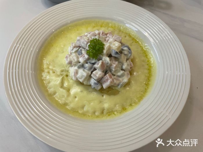 库滋明·俄罗斯特色美食(中央大街店)俄式传统风味芝士烤土豆图片