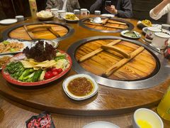 -万里闯关东铁锅炖菜馆(高新旗舰店)