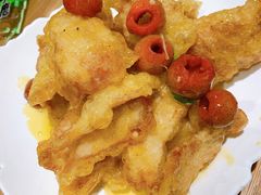 -山楂树融合菜餐厅