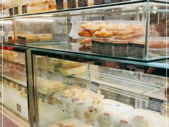 -白玉兰食品甜凤店(合生汇店)