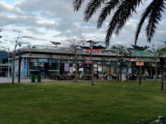 -亚龙湾中心广场