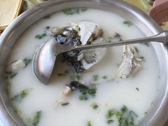 奶汤鱼头-雪湖煜辰鱼头老店(雪野湖店)