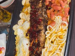 -川渝窈妹纸包鱼·齐齐哈尔烤肉