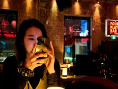 -FOUR PLAY BAR
