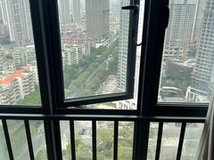 -索菲亚S轻奢HOTEL(广州花地湾地铁站店)