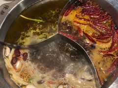 艳红酸辣三拼锅-陈艳红火锅菜·冒菜(簋街店)