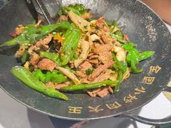-费大厨辣椒炒肉(高铁吾悦广场店)