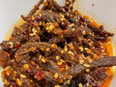 麻辣牛肉干-鑫记婆婆兔·成都特产·兔头手撕兔(太古里店)