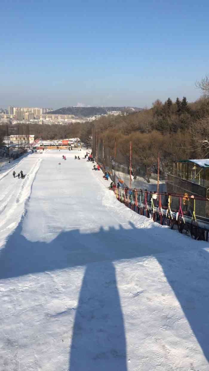 北山冰雪大世界-"北山公园是当地市民经常来玩的一个公园,这.