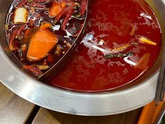 -黔哆哆地摊酸汤火锅(清湖店)