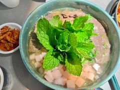 -伴山牛贵州黄牛肉火锅·苗疆非遗艺术餐厅(上海首店)