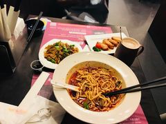 -康师傅私房牛肉面(马泉营奥莱店)