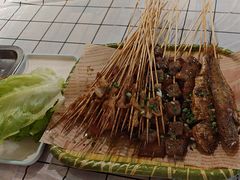 -顶峰夜宴·龙虾烧烤大排档(九江学院店)